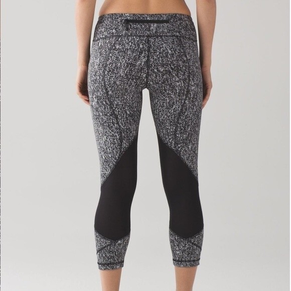Lululemon Pace Rival Crop (19") Power Luxtreme Suited Jacquard Black White/Black - Picture 1 of 14